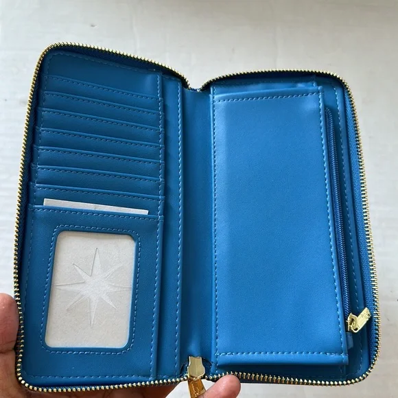 Disney Loungefly wallet - Picture 7 of 10